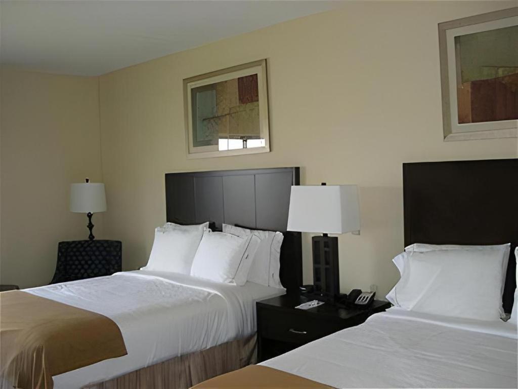Holiday Inn Express Hotel & Suites Grand Island By Ihg Exterior photo