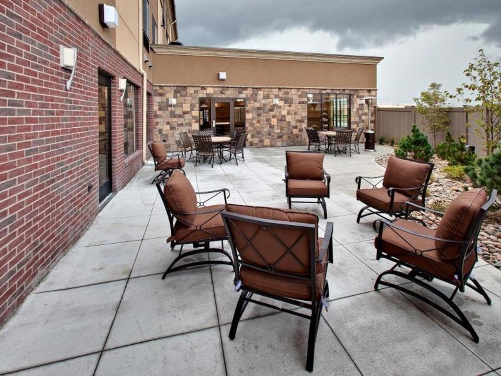 Holiday Inn Express Hotel & Suites Grand Island By Ihg Exterior photo